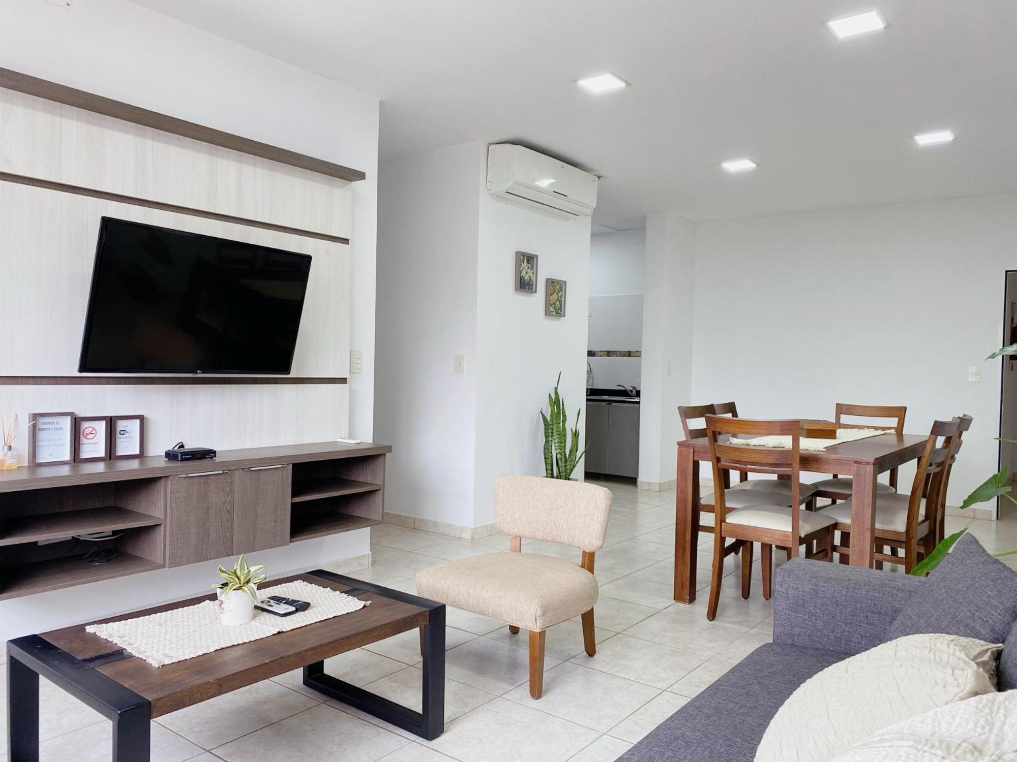 Aires De Cataratas Apartment ปูแอร์โตอีกวาซู ภายนอก รูปภาพ